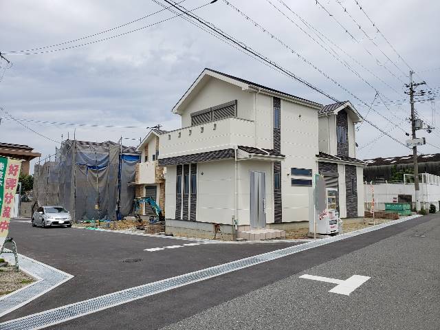 エムズコート萩原天神（堺市美原区北余部）全６５区画新築一戸建て　現地完成物件ございます