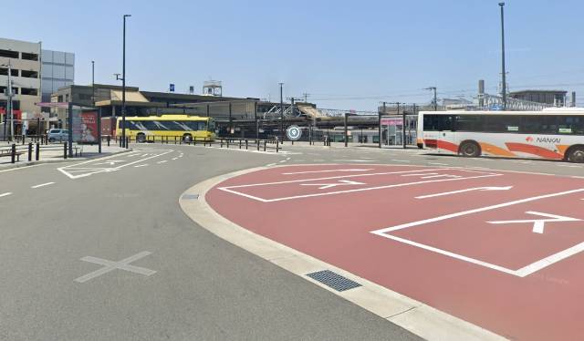 　快速停車駅　鳳駅へ徒歩約23分　自転車なら約９分！バス停も徒歩約６分にあります！