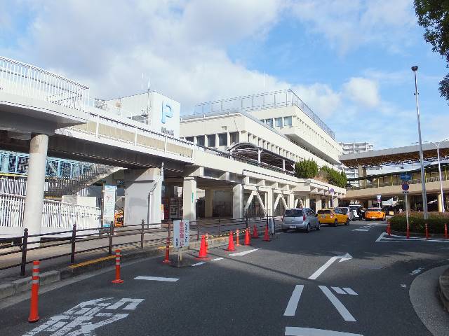 　泉北高速線　泉ヶ丘駅まで自転車なら約１２分！徒歩約７分にバス停あり。