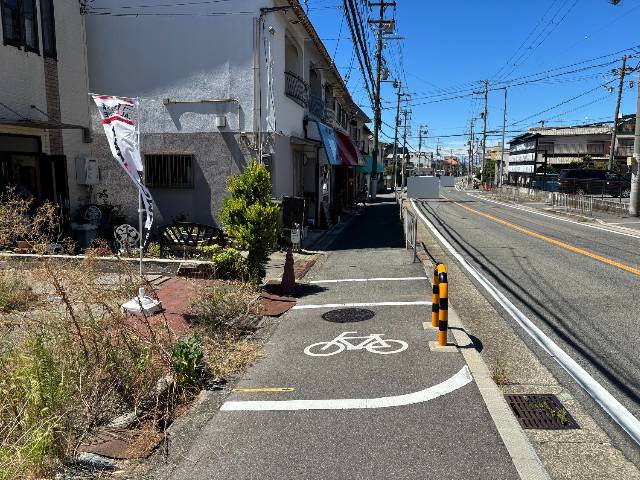　●建築条件なしの売土地！現況更地！前面道路（歩道付き）約１２ｍ！