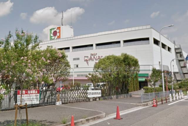 　スーパーイズミヤへ徒歩約６分