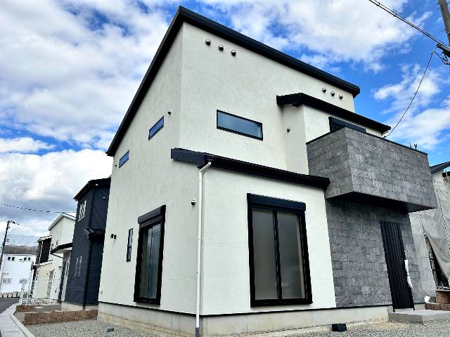 エムズコート金剛（大阪狭山市茱萸木６丁）全２９区画★新築一戸建て　●施工例！耐震等級３（一番上の等級）の設計！外壁は厚さ３７ｍｍのＡＬＣ（軽量気泡コンクリート）パネルを施工！